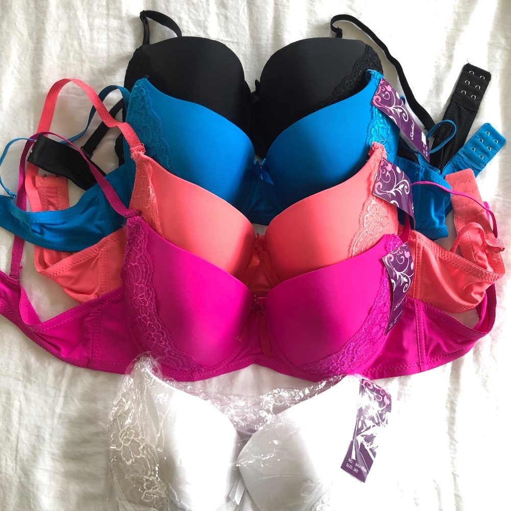 LOT 5 38D bras